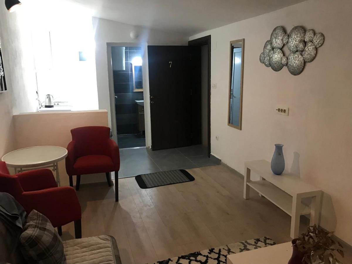 Apartment Old Town 포드고리차 외부 사진